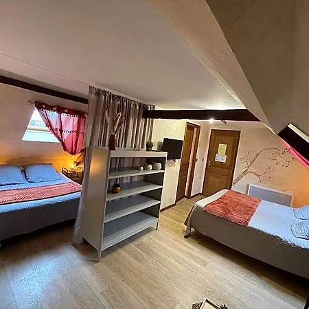 Du Marais Oda ve Kahvaltı 3*