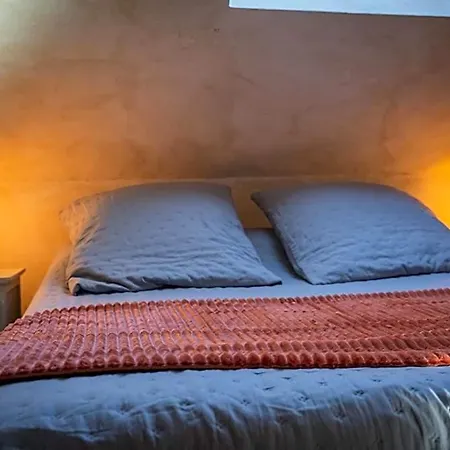 Oda ve Kahvaltı Du Marais 3*