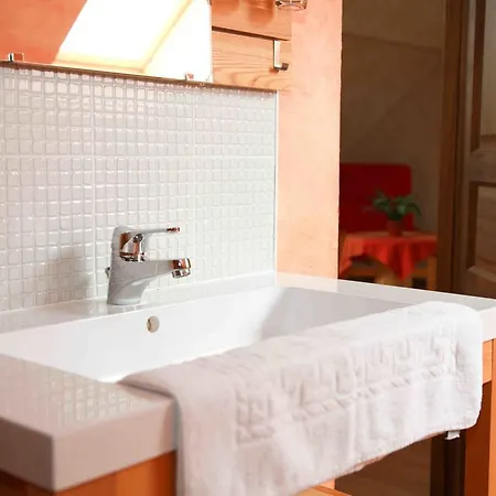 Du Marais Bed and Breakfast 3*