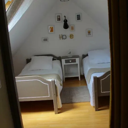 Du Marais Bed and Breakfast