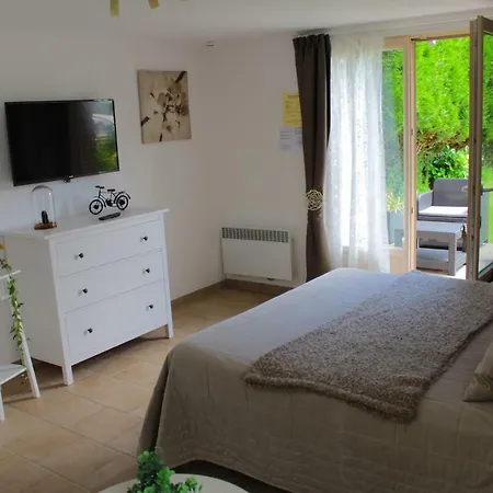 Du Marais Bed & Breakfast 3*