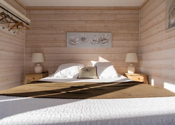 Du Marais Bed & Breakfast