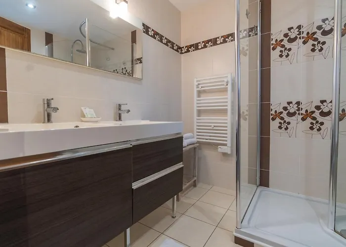 Du Marais Bed & Breakfast