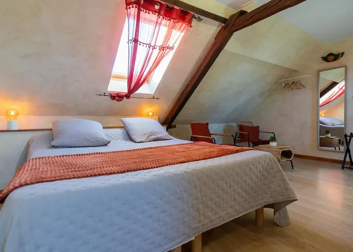 Du Marais Bed & Breakfast Tilques