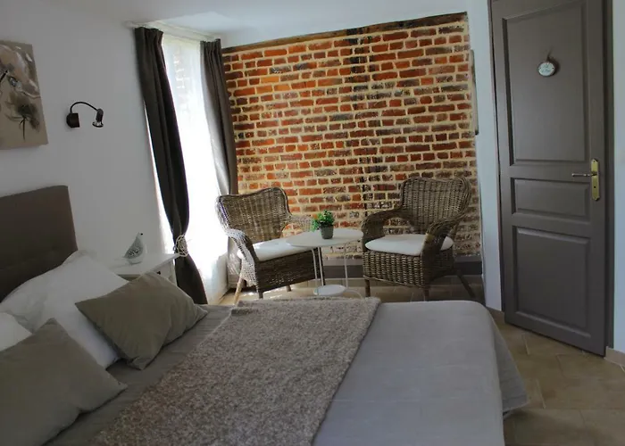Du Marais Bed & Breakfast