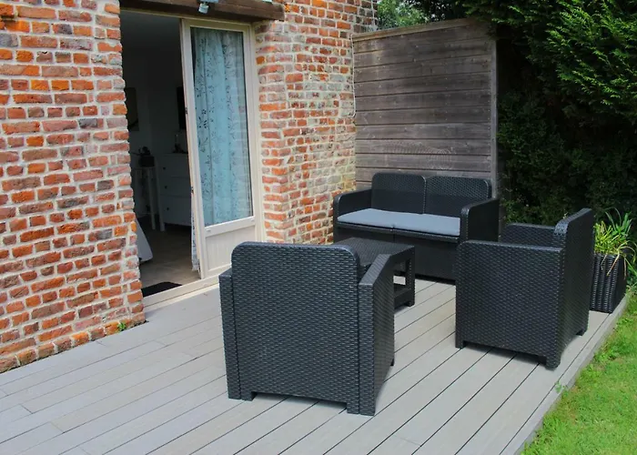 Du Marais Bed & Breakfast